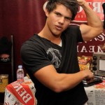 taylor-lautner-muscles-1